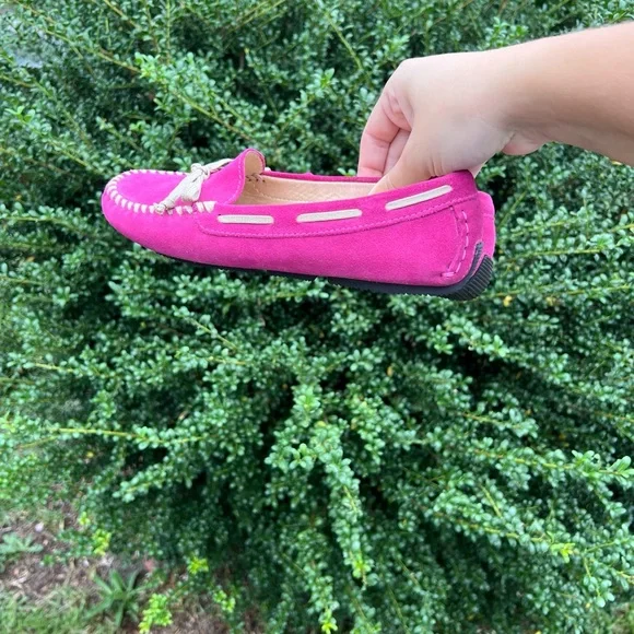 Vera Wang Fuchsia Pink Suede Loafers Slip On Shoes Women Size 6 M, Made in Italy - Picture 10 of 14